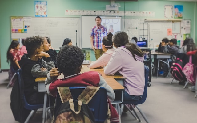 Dennis Bonnen Shares 5 Reasons Educators Should Have Flexibility to Create a Curriculum That Truly Matter For Their Students