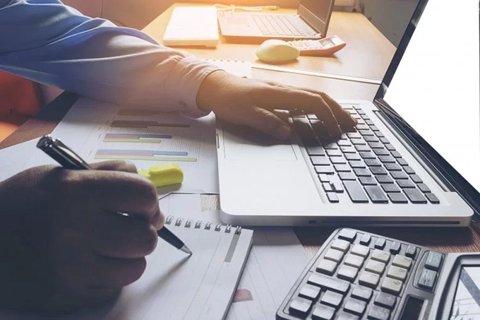 4 reasons to hire a Professional content  Writer