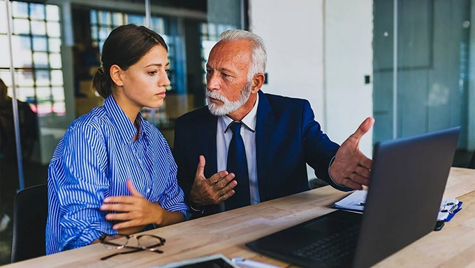 How to combat ageism with educational networks for young people and adults