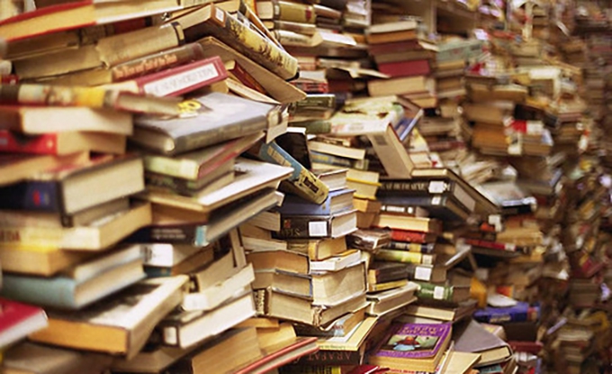 The book faces the challenges of ecological transition