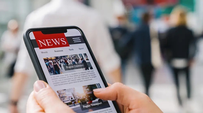 Seven questions to ask ourselves before sharing news on social media
