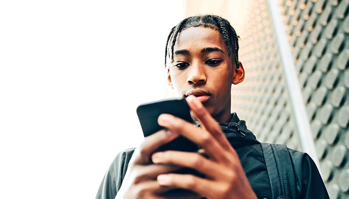 Helping teens navigate online racism − study shows which parenting strategy works best