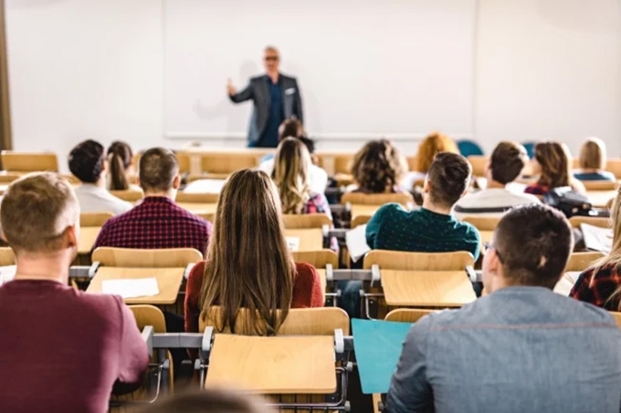 Why faculty diversity at universities still lags far behind the changing demographics of college students