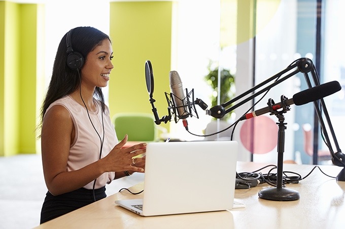 Podcasting overcomes hurdles facing unis to immerse students in the world of workers’ experiences
