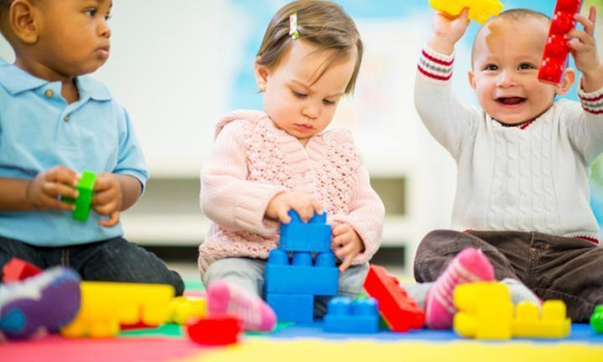 5 tips from a play therapist to help kids express themselves and unwind
