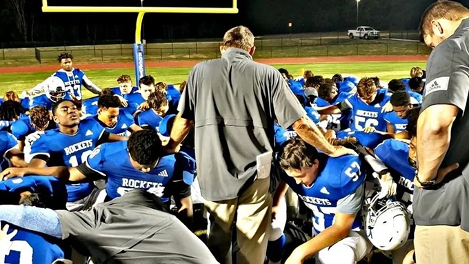 SCOTUS is about to decide whether a public school football coach can pray on the field