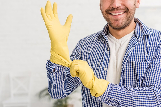 Men often don’t see mess like women do – changing that could make housework more equal