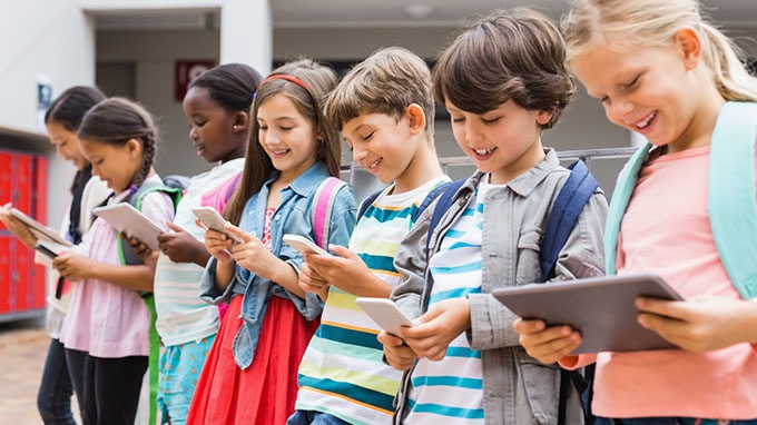 What if we used screens to be closer to nature?